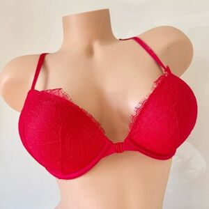 Bombshell plunge 34c